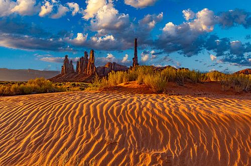 Monument Valley Tribal Park, de Totempaal bij zonsopkomst