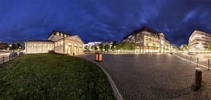 Berlin Wittenbergplatz - Panorama mit U-Bahnhof und Kaufhaus des Westens in der blauen Stunde