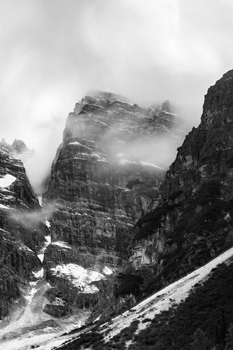 Mountains in the mist