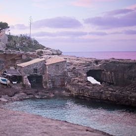 Mallorca: Cala s'Almunia bij zonsopgang van t.ART