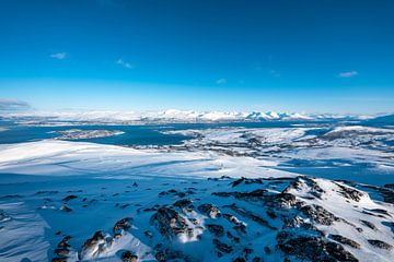 Winterlandschap rond Tromso van Leo Schindzielorz