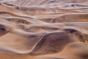 Sand dunes Swakopmund by Cor de Bruijn