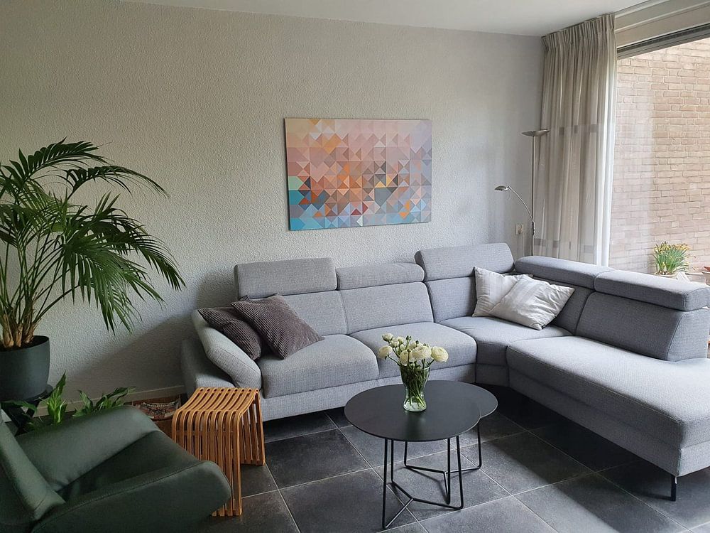 Triangle 04  by Marion Tenbergen 