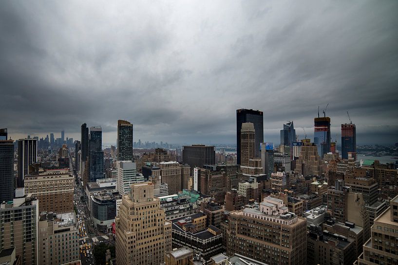 Before the rain New York by Pat Desmet