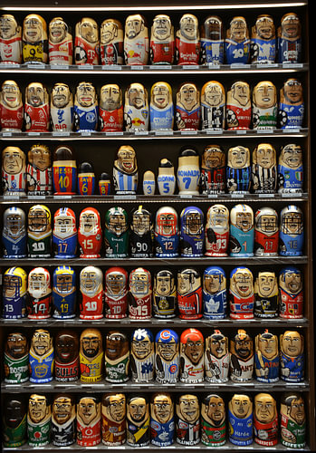 Poupées matriochkas représentant des footballeurs à Prague sur My Footprints