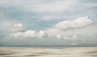 Tracking the coastline van Gilbert Claes thumbnail