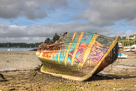 HDR urbex Cimetiere a bateaux scheepskerkhof te Quelmer bretagne