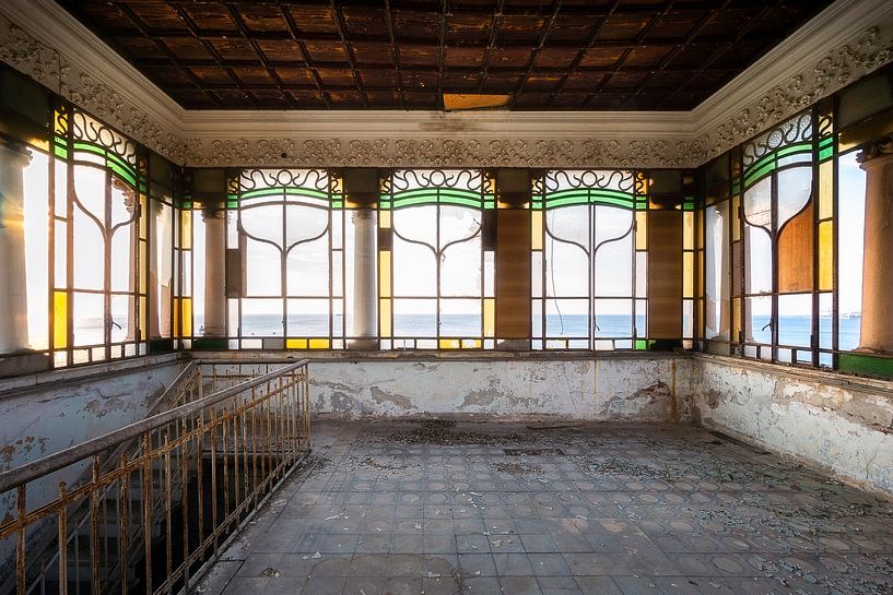 Verlaten Jugendstil Villa. van Roman Robroek - Foto's van Verlaten Gebouwen