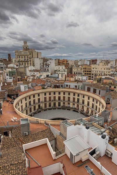 View over Valencia&#039;s circular square by Sander Groenendijk