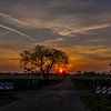 Zonsopkomst spoorwegovergang Veluwe van Marcel Timmer