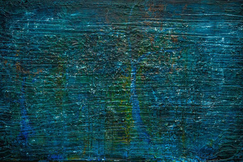 Der Wald, blau, abstrakt von Sander Veen