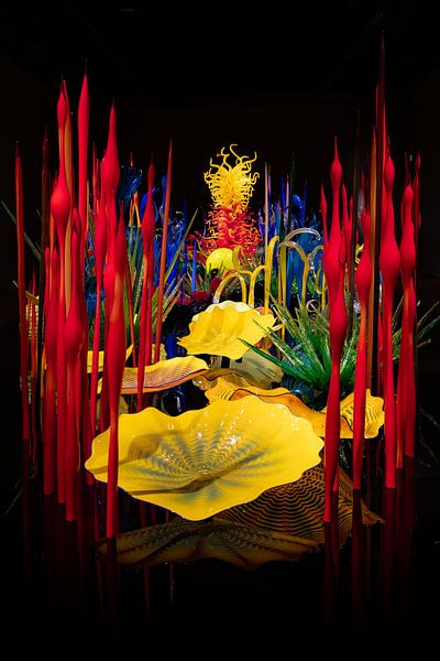 Glass art by Albert Mendelewski