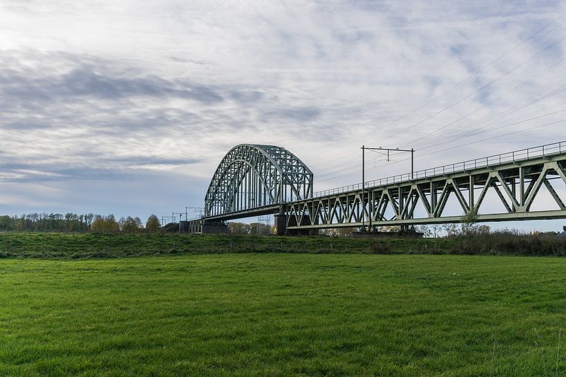 Spoorbrug over de Rijn bij Oosterbeek, Arnhem van Patrick Verhoef