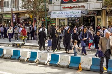 Stadsbeeld in Teheran. van René Holtslag