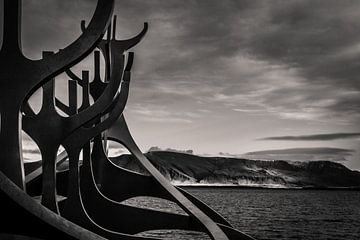 View from the Sun Voyager | Sólfar Reykjavik | Iceland Photoprint | Europe van Rebecca van der Schaft