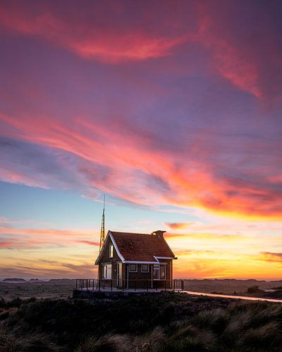 Poste d'aiguillage sous un ciel de nuages magique !