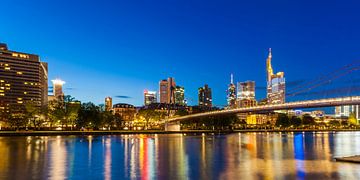 Frankfurt am Main 's nachts van Werner Dieterich