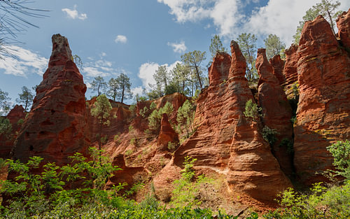 The Red Canyon of Provence – The ochre quarries of Roussillon