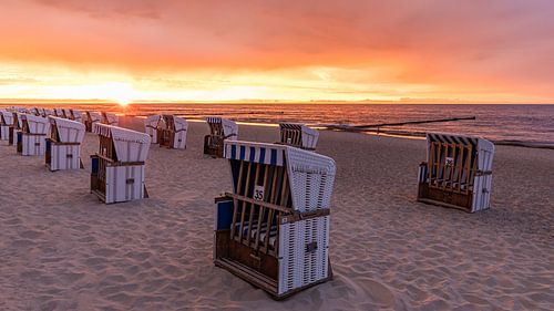 Beach with beach chairs in Kühlungsborn on the Baltic Sea by Werner Dieterich