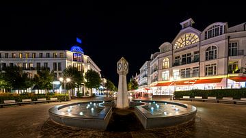 Vue de Binz la nuit depuis la jetée sur Andreas Völkel