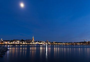 Nijmegen Waalkade stadsgezicht von Roland Smanski