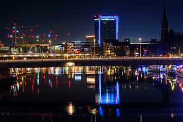 Cityscape Bremen on the Weser in the evening by Evert Jan Luchies