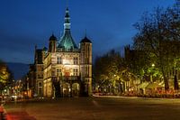 De Waag Deventer bij avond