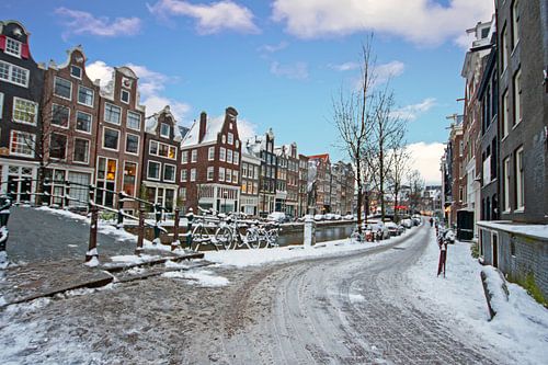 Besneeuwd Amsterdam in de winter in Nederland