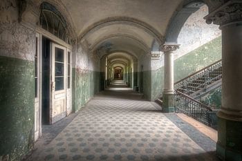 Beelitz - Korridor voller Verfall.
