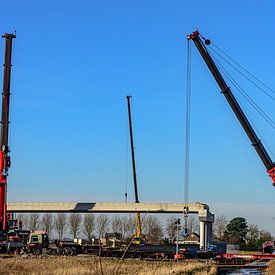 Mammoet Liebherr LTM 1750 en Demag AC700. van Jaap van den Berg