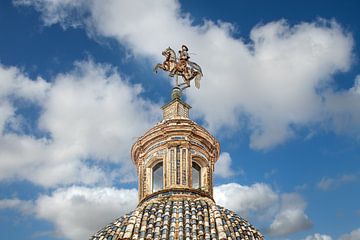 De kerktoren van het Spaanse stadje Utrera, vlak bij Sevilla van Harrie Muis