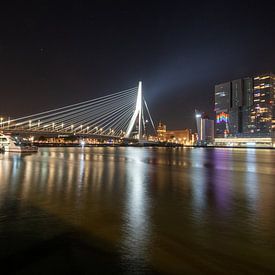 Ligne d'horizon de Rotterdam Pont Erasmus sur Maikel Saalmink