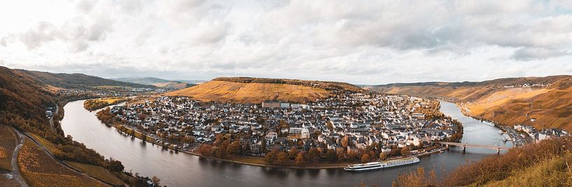 Panorama Bernkastel-Kues, Duitsland van Lemayee
