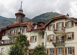 Architektur in der Schweizer Stadt Brienz von Yara Terpsma