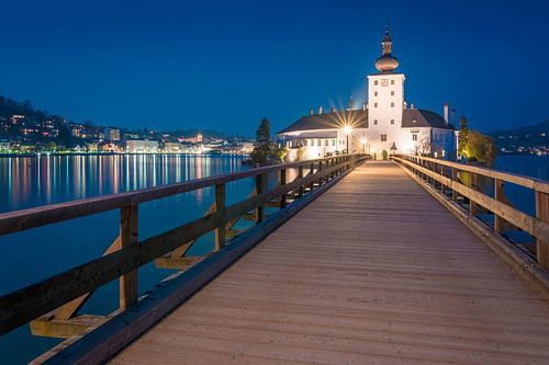 Schloss in Gmunden am Abend von Martin Wasilewski