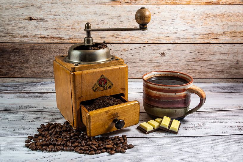 Coffee and chocolate by Thomas Riess