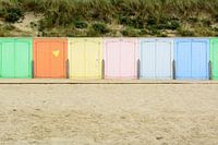 Strand cabines in de avondzon in Domburg