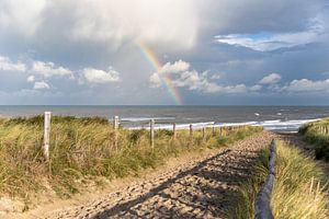 Plage de Noordwijk avec l'arc-en-ciel