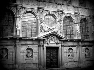 Ancient Building Antwerpen sur Nicky`s Prints