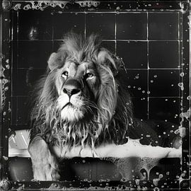Majestueuze leeuw in bad - een indrukwekkend badkamerkunstwerk voor je toilet