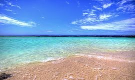 Crystal clear water at Caribbean beach Cayo Arena - Paradise Island