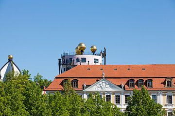 Hundertwasserhaus Magdeburg "De Groene Citadel" achter het parlement van Saksen-An van t.ART