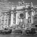 Italië in vierkant zwart wit, Rome, Trevifontein van Teun Ruijters thumbnail