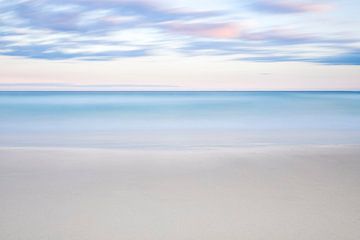 Strand, water en wolken in Bondi Beach, Sydney van Rob van Esch
