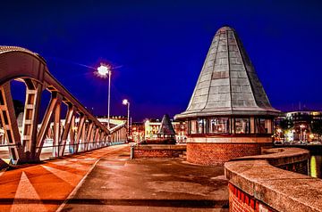 The Queensbridge in Rotterdam RawBird Photo's Wouter Putter by Rawbird Photo's Wouter Putter