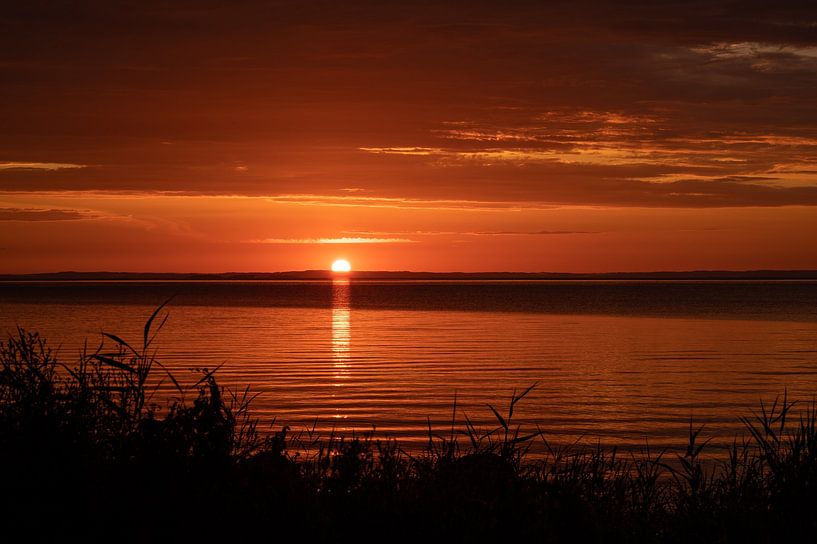 Summer sunset Vadstena - Lake Vattern - Sweden by Vincent D'hondt