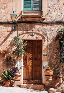 Spaanse deur op het eiland Mallorca van Dayenne van Peperstraten