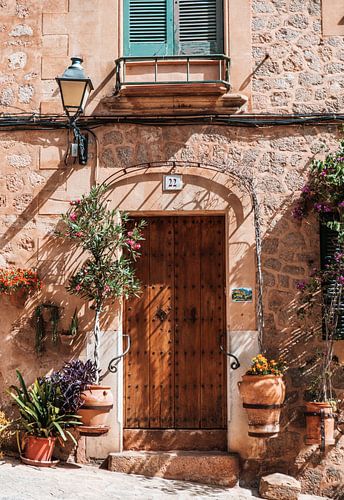 Spanish by on the island of Majorca