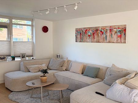 Connected dance people