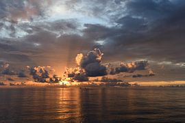 Coucher de soleil aux Maldives sur Jaap Voets